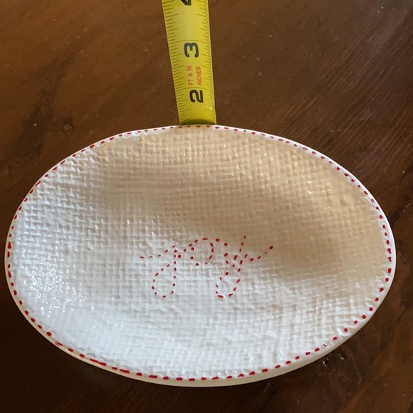 Two’s Company ‘Spread Joy’ Holiday Ceramic Condiment Dish And Wooden Spreader - Picture 8 of 9